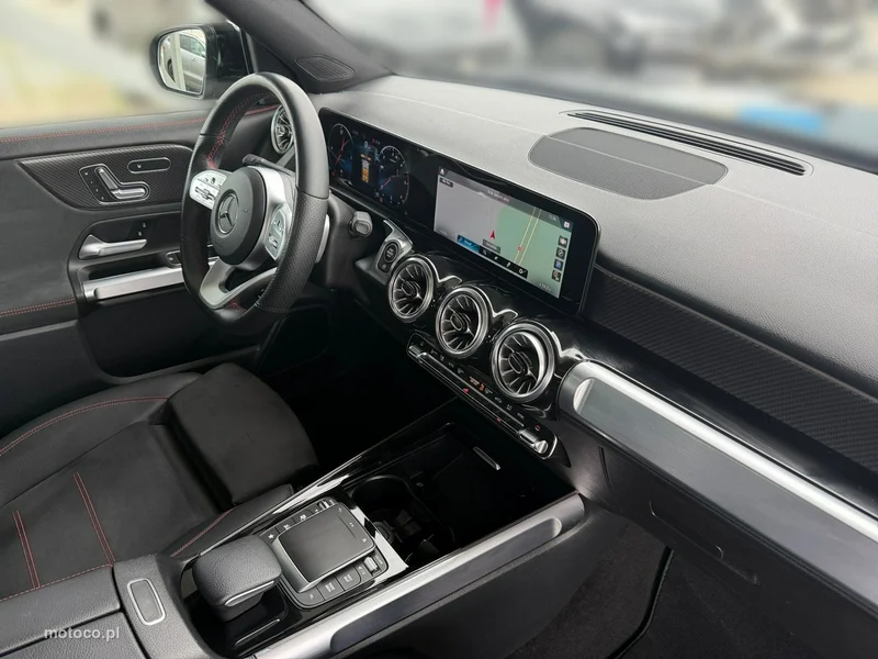 Mercedes-Benz GLB X247 24