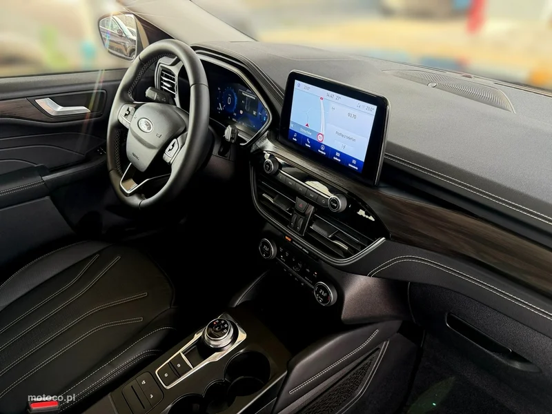 Ford Kuga III 23