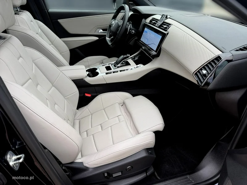 DS Automobiles DS 7 Crossback 25