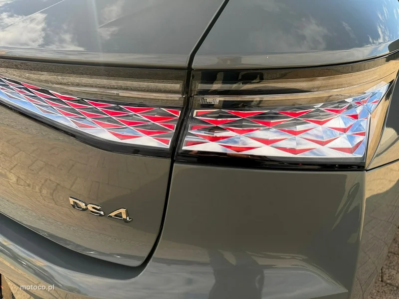 DS Automobiles DS 4 14