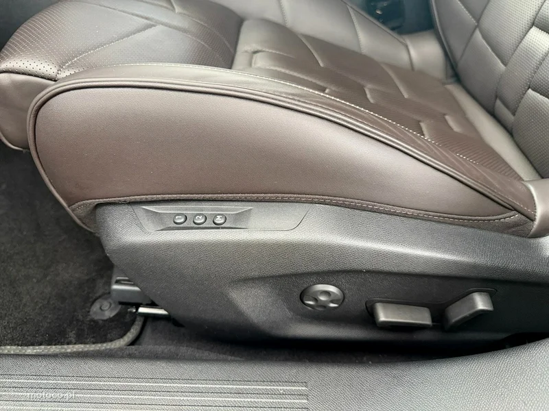 DS Automobiles DS 4 29