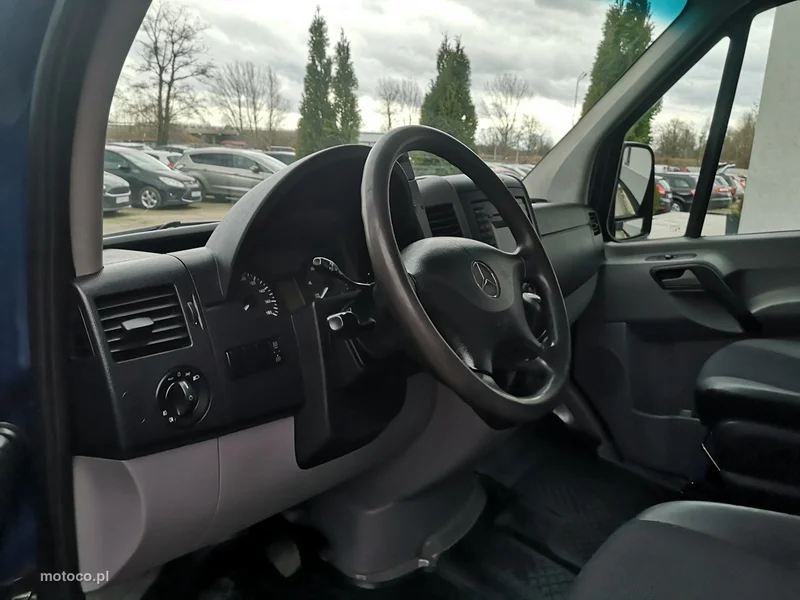 Mercedes-Benz Sprinter 16