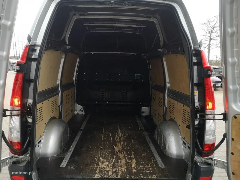 Mercedes-Benz Vito 9