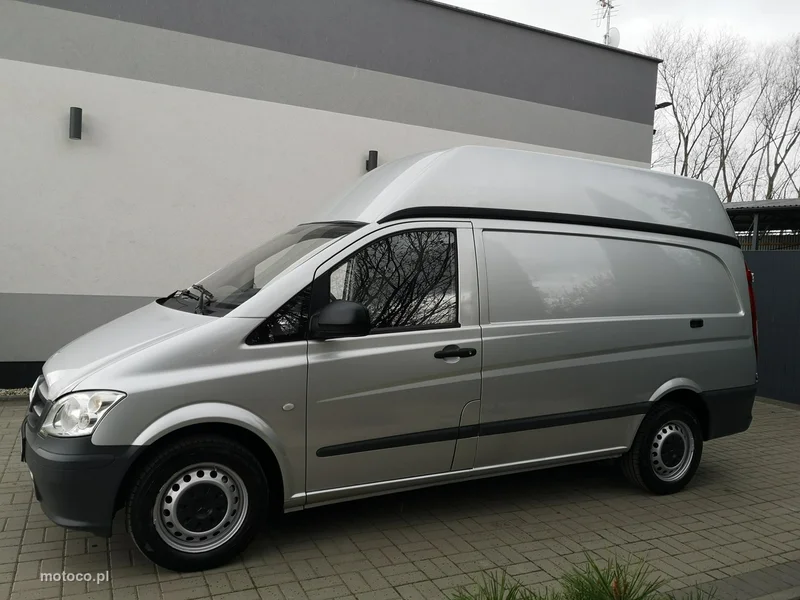 Mercedes-Benz Vito 12