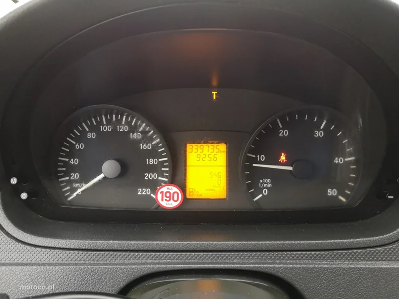 Mercedes-Benz Vito 15