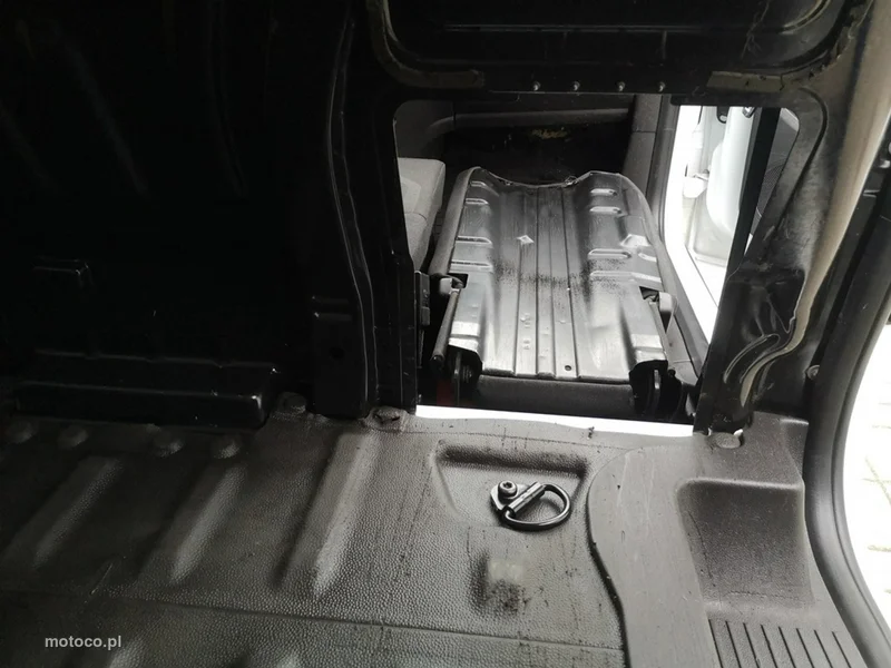 Ford Connect 18