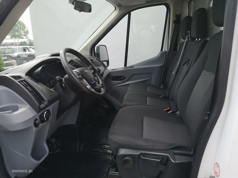 Ford Transit 16