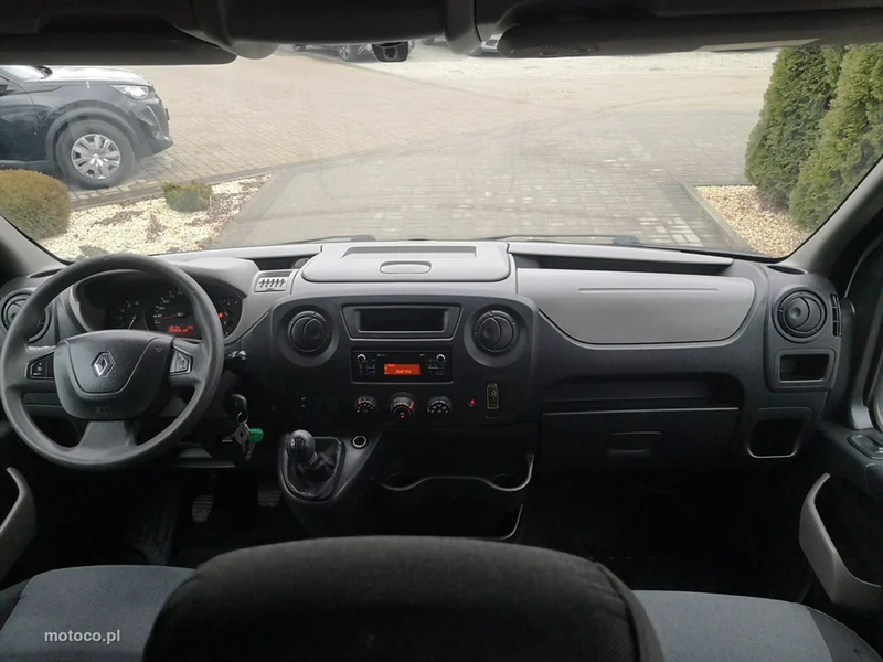 Renault Master 17