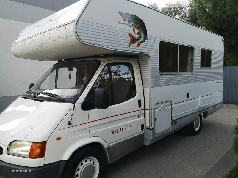 Ford Transit 9