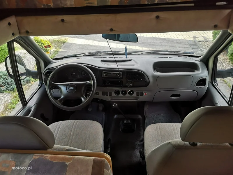 Ford Transit 12