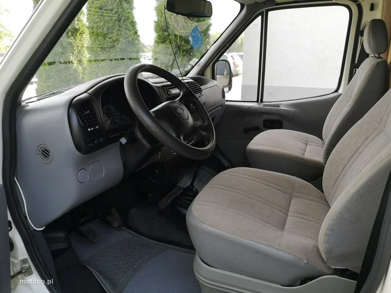 Ford Transit 13