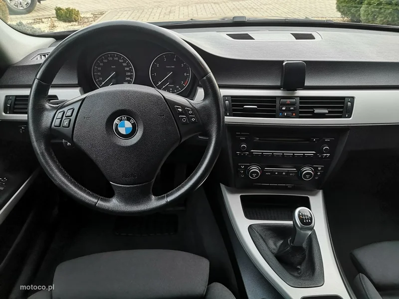 BMW Seria 3 E90 318 15
