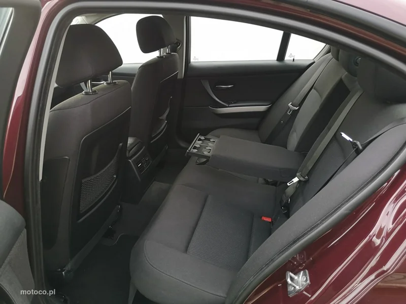 BMW Seria 3 E90 318 17