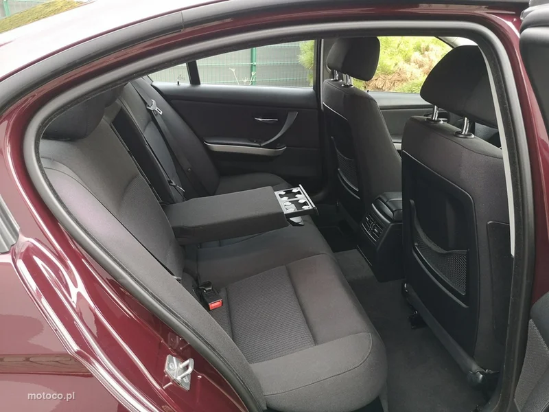 BMW Seria 3 E90 318 19