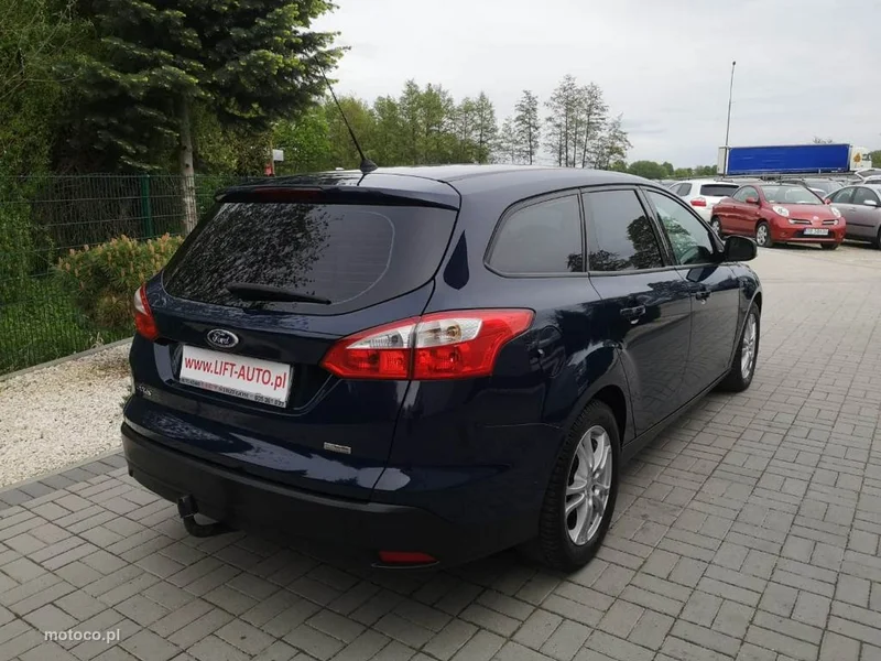 Ford Focus III 5