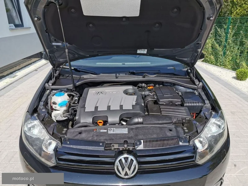 Volkswagen Golf VI 12