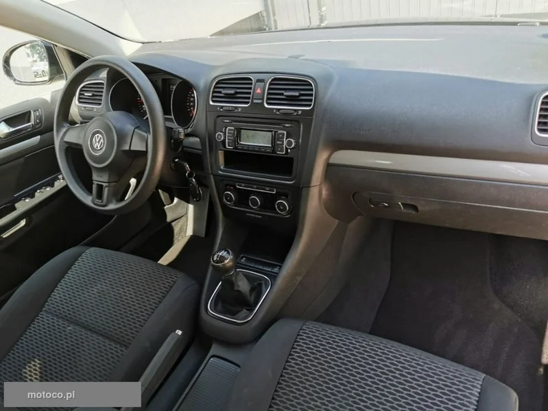 Volkswagen Golf VI 14