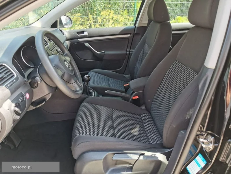 Volkswagen Golf VI 7
