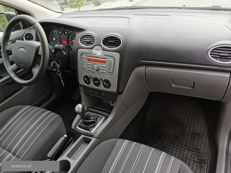 Ford Focus II 12