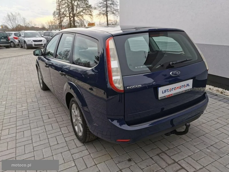 Ford Focus II 8