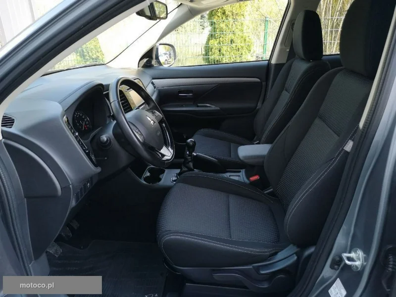 Mitsubishi Outlander 11