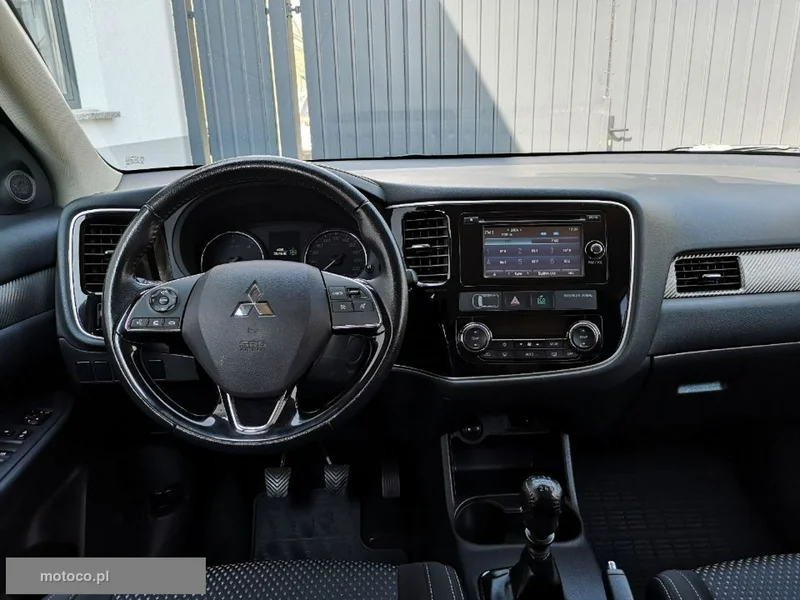Mitsubishi Outlander 12