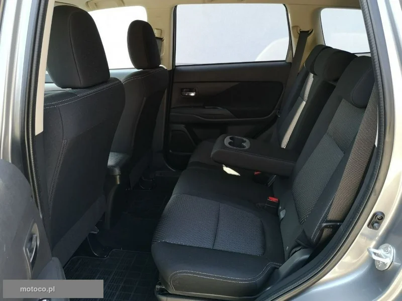 Mitsubishi Outlander 14