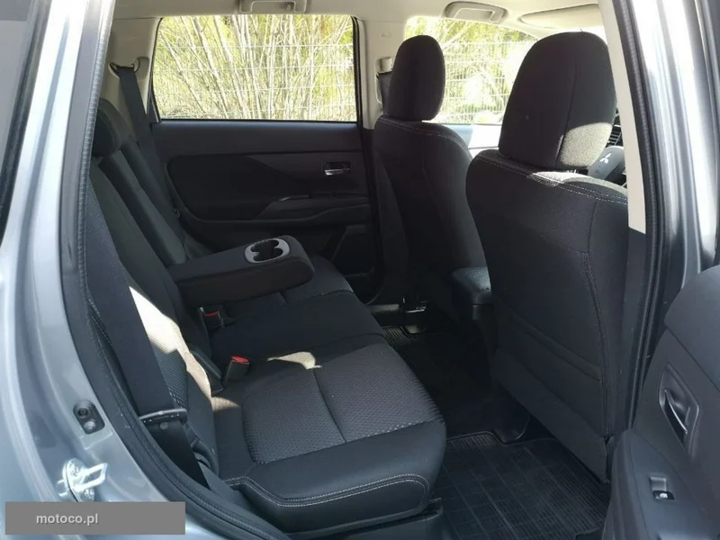 Mitsubishi Outlander 17