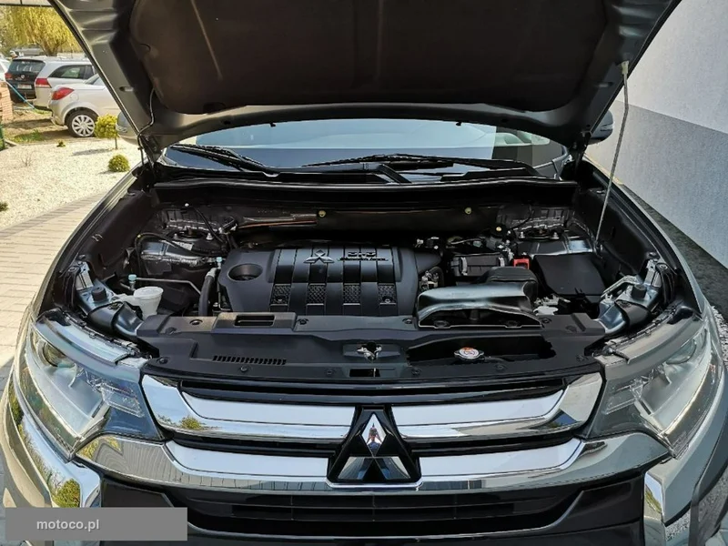 Mitsubishi Outlander 20