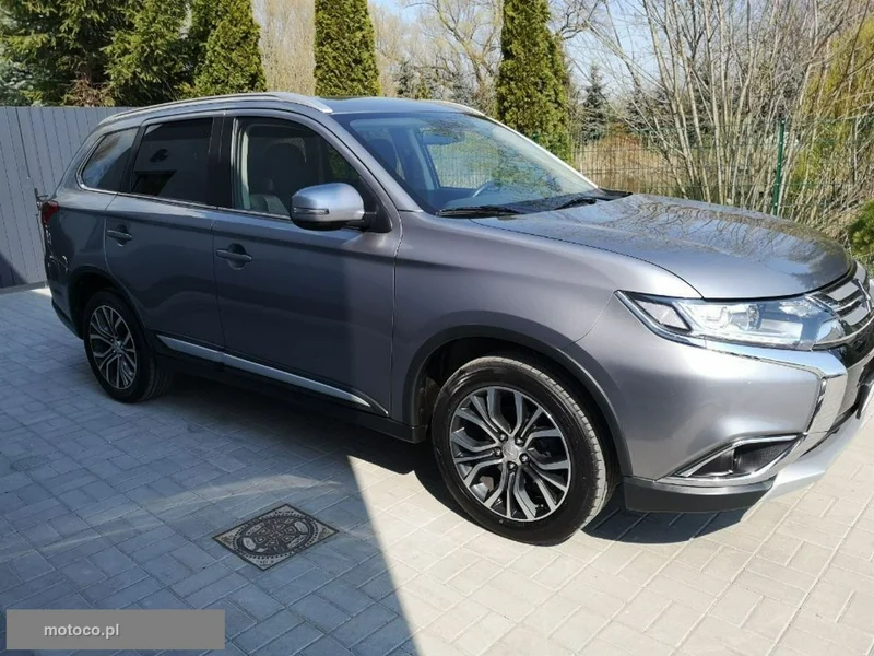 Mitsubishi Outlander 3