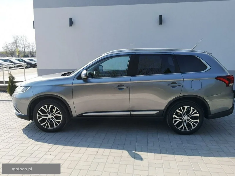 Mitsubishi Outlander 10