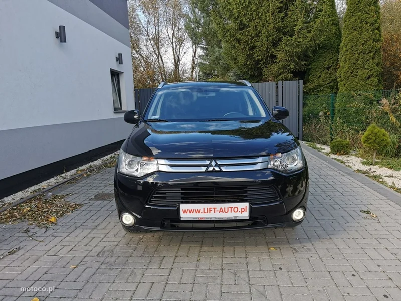 Mitsubishi Outlander 2