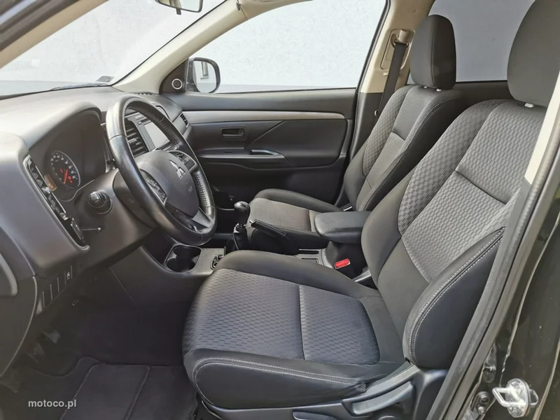 Mitsubishi Outlander 11