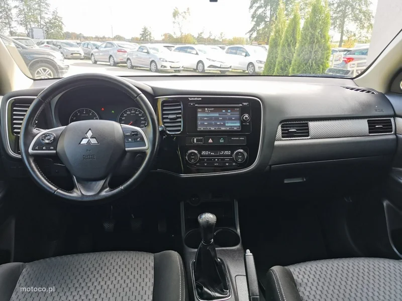 Mitsubishi Outlander 12