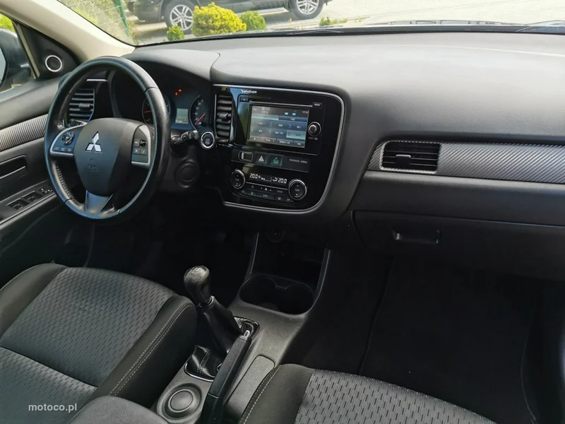 Mitsubishi Outlander 14