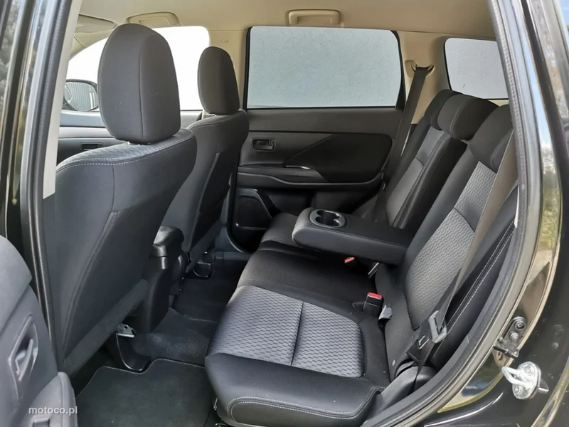 Mitsubishi Outlander 16