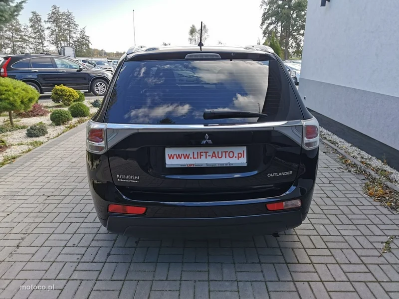 Mitsubishi Outlander 7