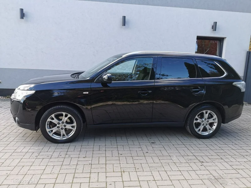Mitsubishi Outlander 10
