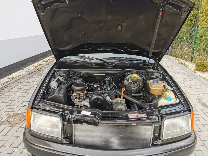 Audi 100 18