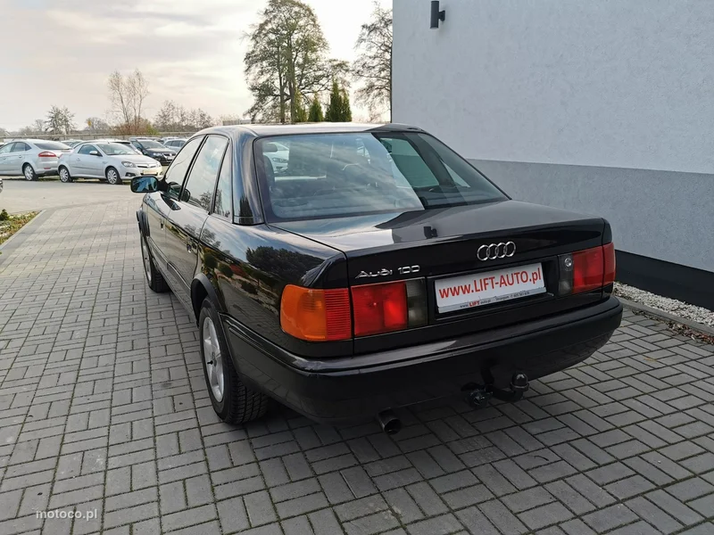 Audi 100 8