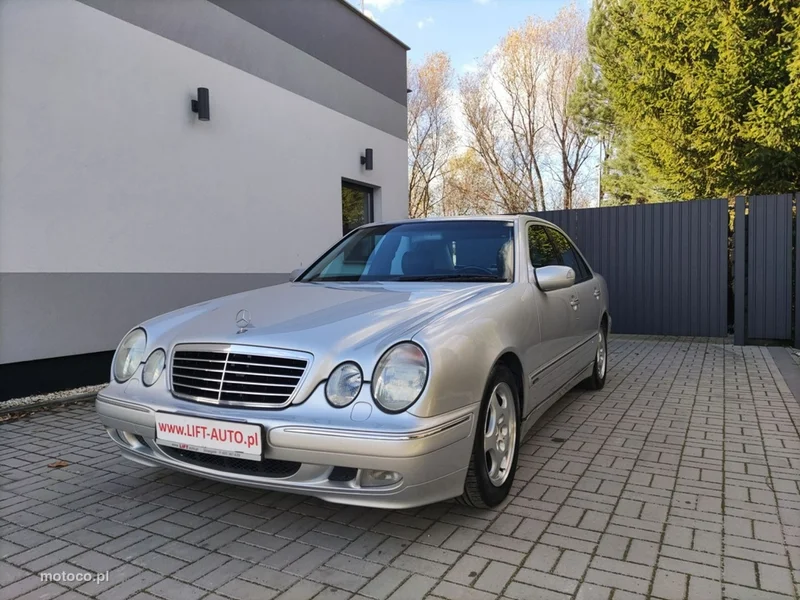 Mercedes-Benz Klasa E W210 E 240