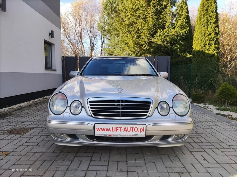 Mercedes-Benz Klasa E W210 E 240 2