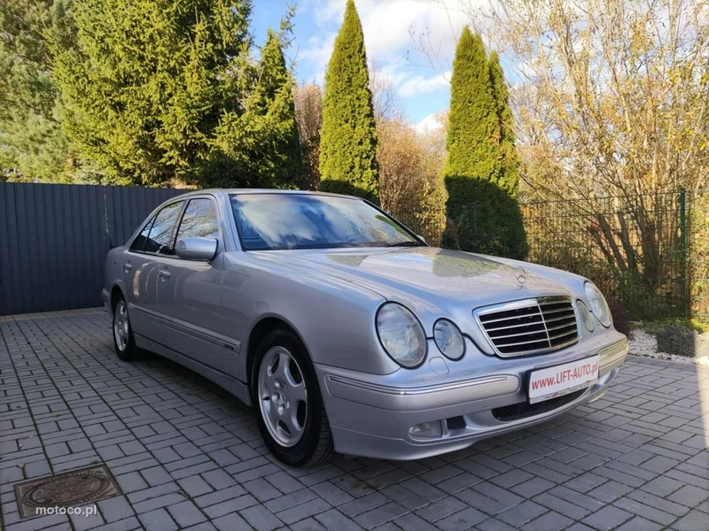Mercedes-Benz Klasa E W210 E 240 3