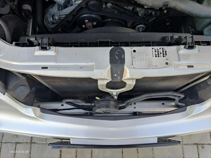 Mercedes-Benz Klasa E W210 E 240 24
