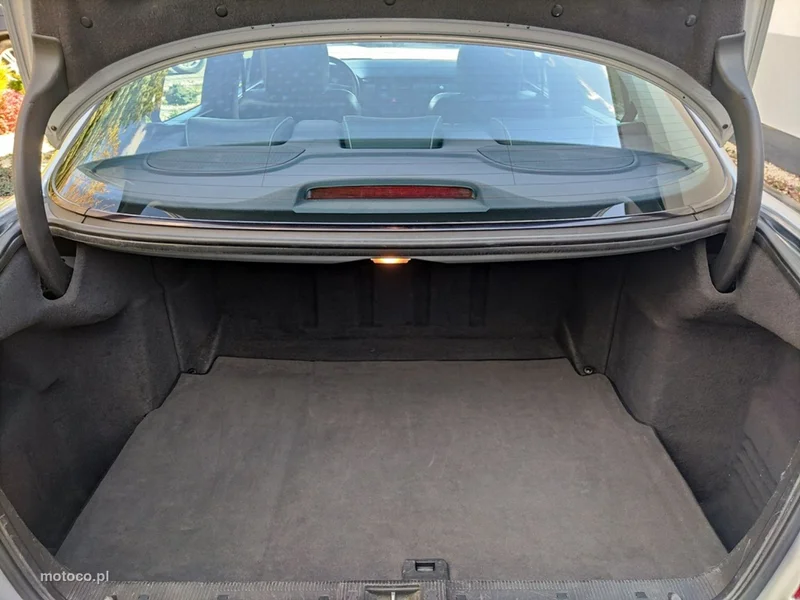 Mercedes-Benz Klasa E W210 E 240 26