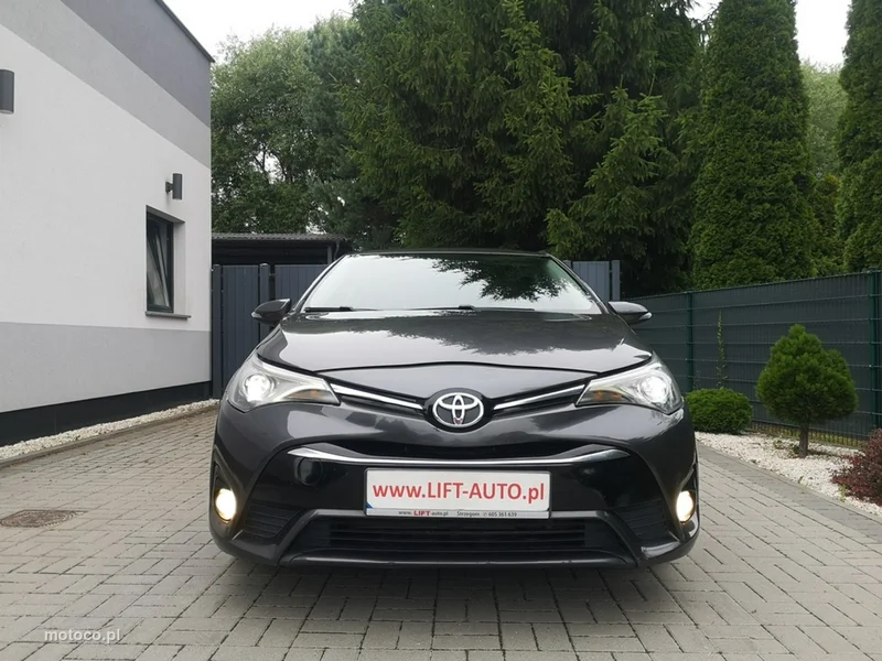 Toyota Avensis T27 2