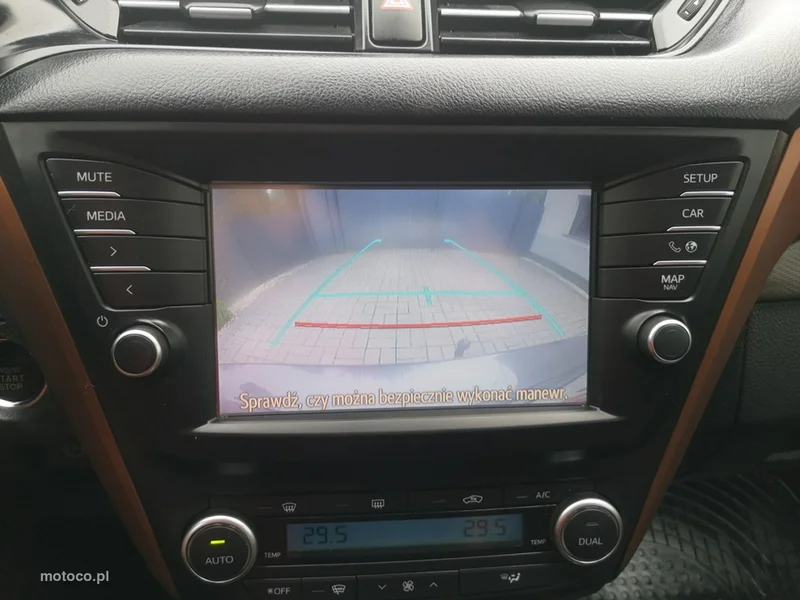 Toyota Avensis T27 17