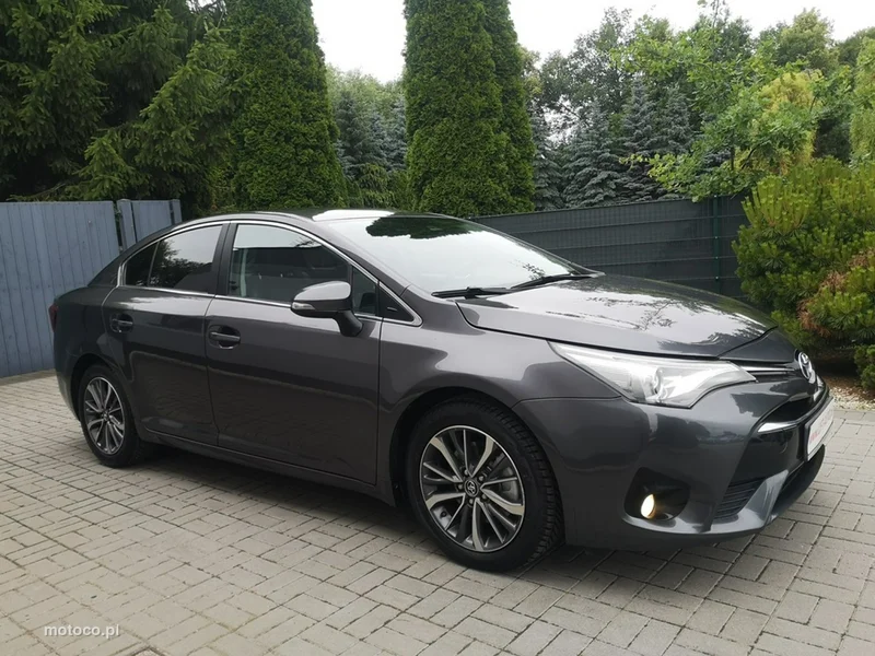 Toyota Avensis T27 4
