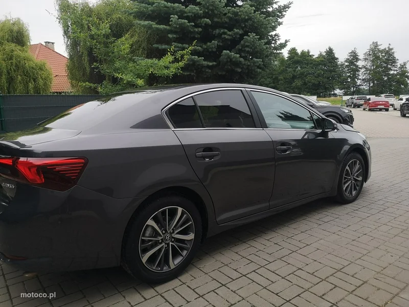 Toyota Avensis T27 5