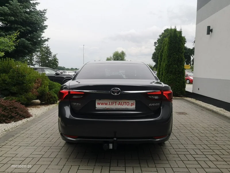 Toyota Avensis T27 7